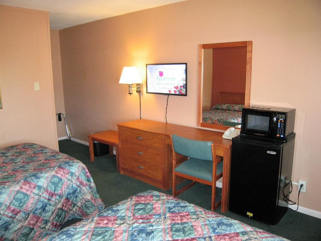 Travelers Lodge Marshall Eksteriør billede